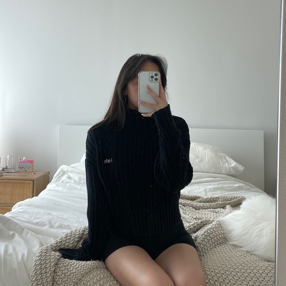Cable knit kith cropped turtleneck